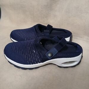 NWOT Amazon Sneaker Clogs Size 43 EU Women's Size 11 US